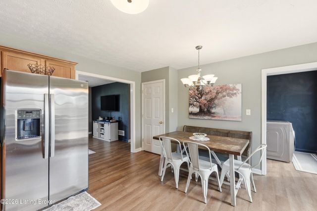 272 Frontier Ave, Taylorsville, KY 40071