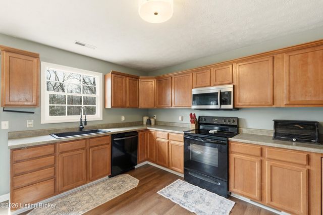 272 Frontier Ave, Taylorsville, KY 40071