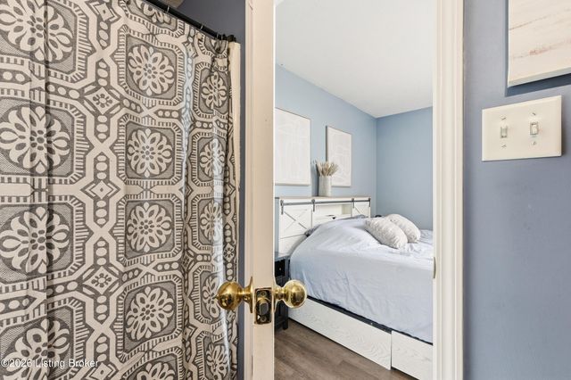 272 Frontier Ave, Taylorsville, KY 40071