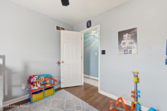 272 Frontier Ave, Taylorsville, KY 40071