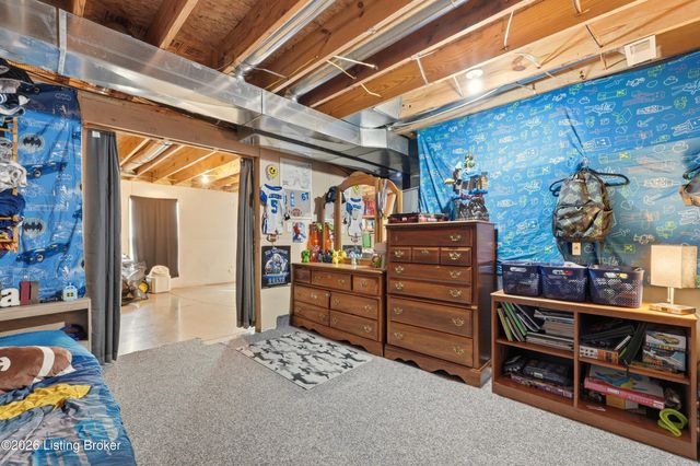 272 Frontier Ave, Taylorsville, KY 40071