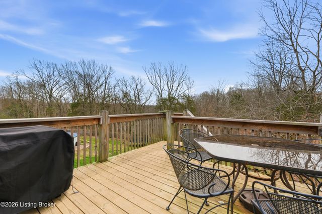 272 Frontier Ave, Taylorsville, KY 40071