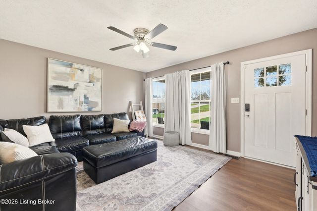 272 Frontier Ave, Taylorsville, KY 40071