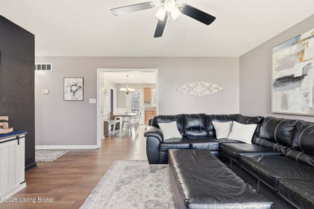 272 Frontier Ave, Taylorsville, KY 40071