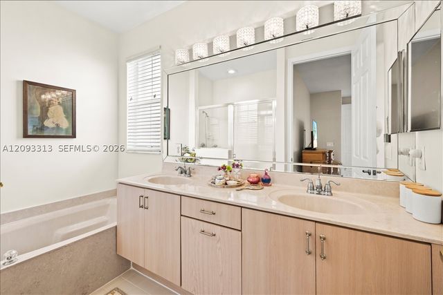 1241 Grant St, Hollywood, FL 33019