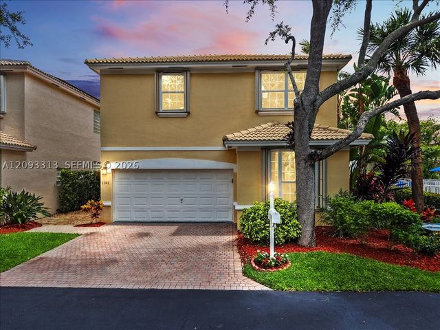 1241 Grant St, Hollywood, FL 33019