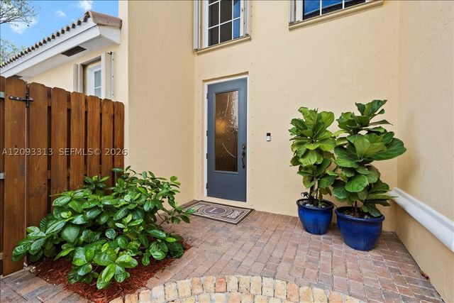 1241 Grant St, Hollywood, FL 33019