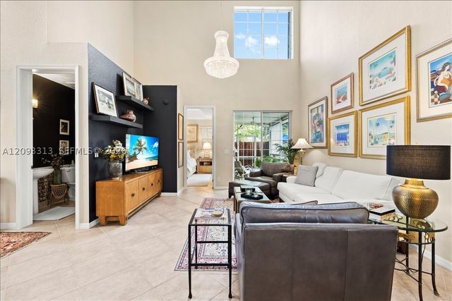 1241 Grant St, Hollywood, FL 33019