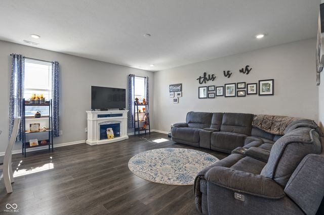 1265 Shaw Lane, Shelbyville, IN 46176