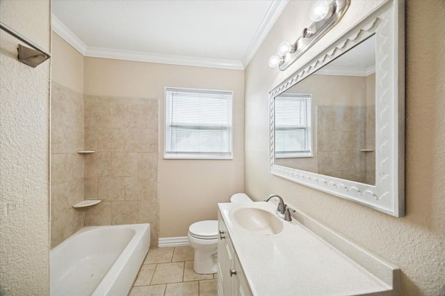 434 Meters Street, Houston, TX 77020