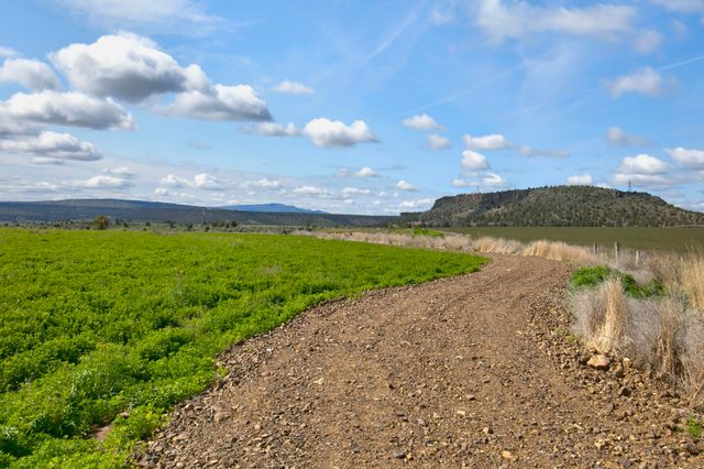 7555 NW Madras Highway, Prineville, OR 97754