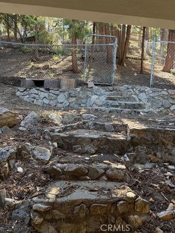 325 Cottage Grove, Lake Arrowhead, CA 92352