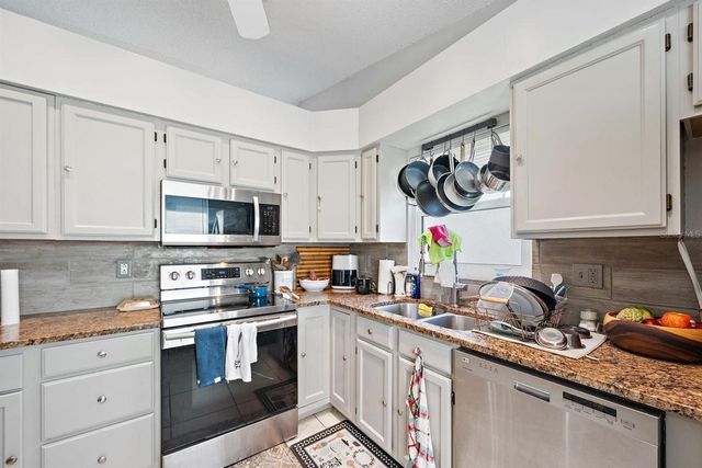 4759 RAINTREE STREET CIRCLE E, Bradenton, FL 34203