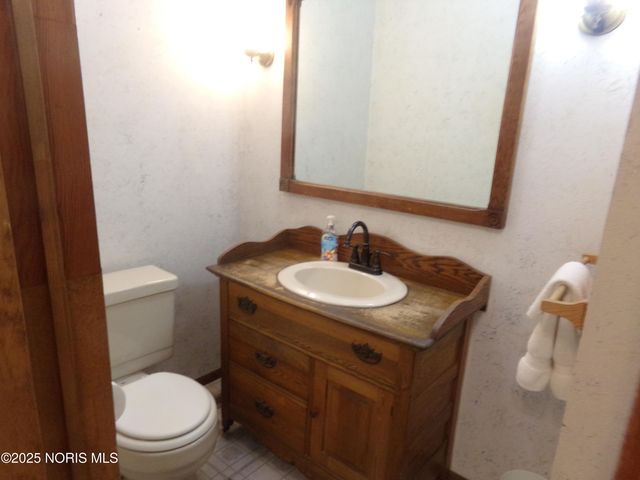 313 E State Line Road, Toledo, OH 43612