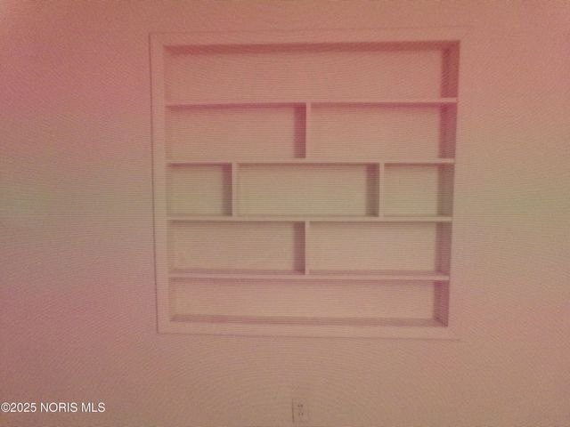 313 E State Line Road, Toledo, OH 43612