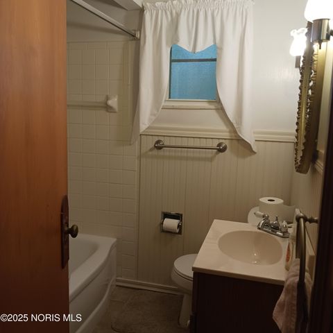 313 E State Line Road, Toledo, OH 43612