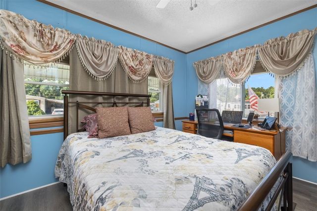 15 E Lane, Coventry, RI 02816
