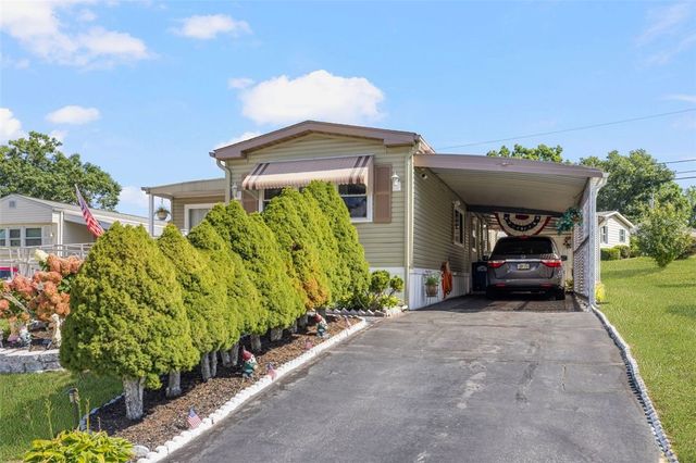 15 E Lane, Coventry, RI 02816