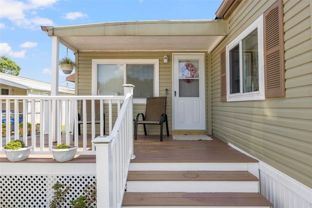 15 E Lane, Coventry, RI 02816