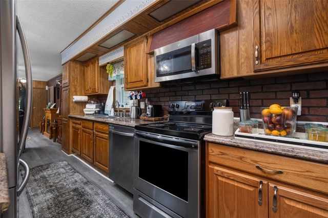 15 E Lane, Coventry, RI 02816