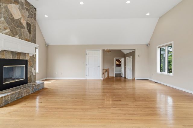 53-2 Pine Hill Road, Hollis, NH 03049