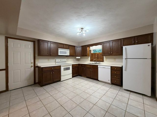 3510 Penn Forest BLVD, Roanoke, VA 24018