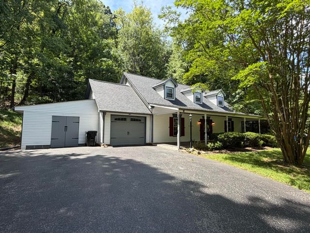 3510 Penn Forest BLVD, Roanoke, VA 24018
