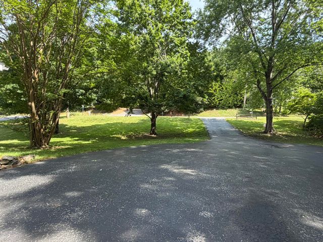 3510 Penn Forest BLVD, Roanoke, VA 24018