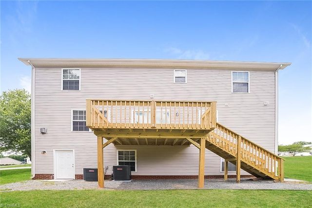 113 Willow Bend Drive, King, NC 27021