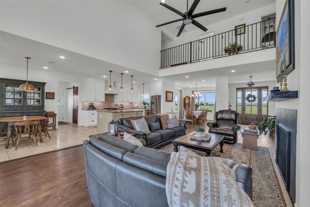 211 Knust Circle, Gholson, TX 76705