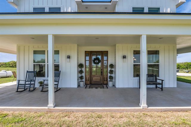 211 Knust Circle, Gholson, TX 76705