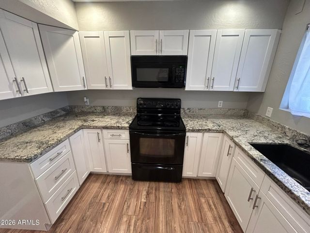 2207 W Monroe Street, Chandler, AZ 85224