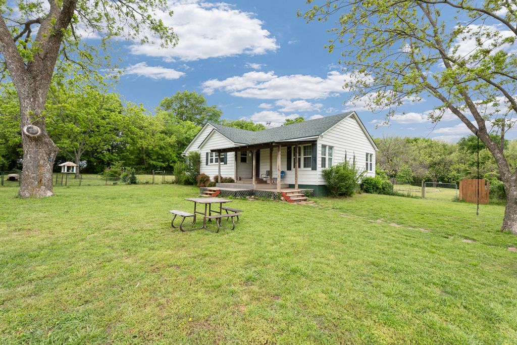 30340 S 4390 Road, Vinita, OK 74301