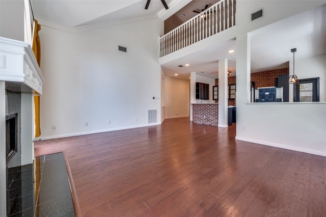 3772 Waterside Court, Addison, TX 75001