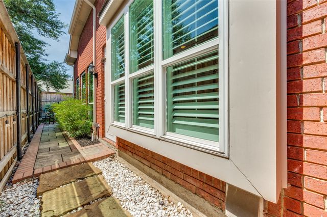 3772 Waterside Court, Addison, TX 75001