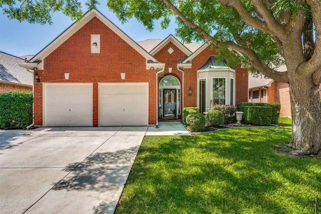 3772 Waterside Court, Addison, TX 75001