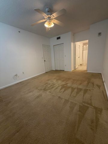 630 S SAPODILLA Avenue 323, West Palm Beach, FL 33401