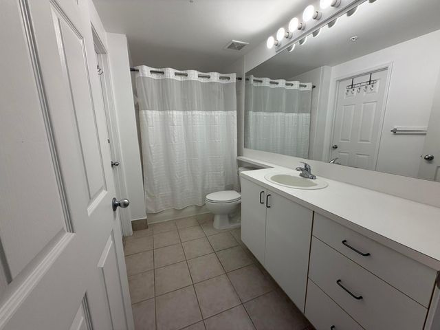 630 S SAPODILLA Avenue 323, West Palm Beach, FL 33401