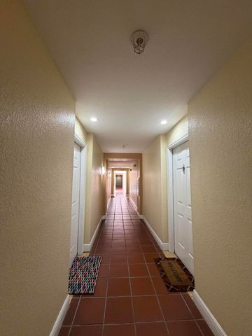 630 S SAPODILLA Avenue 323, West Palm Beach, FL 33401
