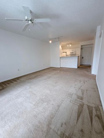630 S SAPODILLA Avenue 323, West Palm Beach, FL 33401