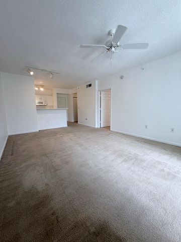 630 S SAPODILLA Avenue 323, West Palm Beach, FL 33401