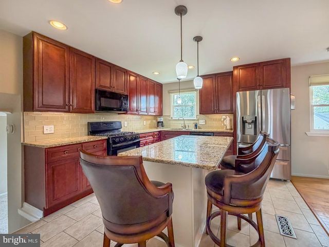 3041 SHEPPARD RD, Bensalem, PA 19020