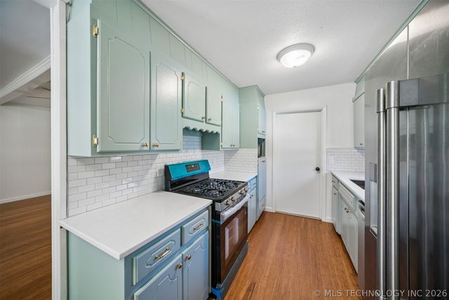 107 W 18th Street, Owasso, OK 74055