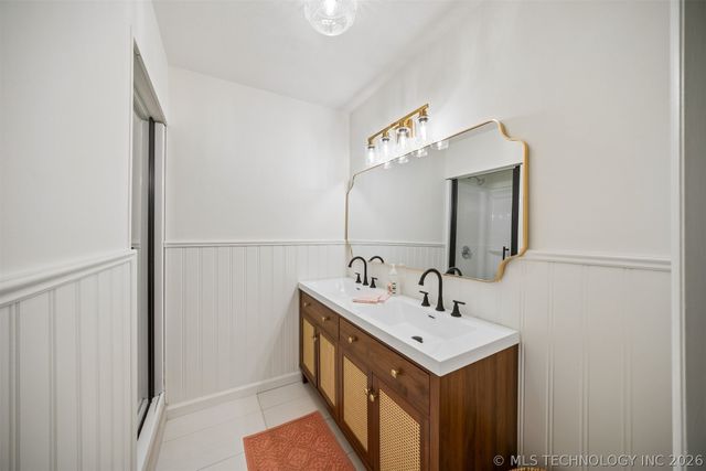 107 W 18th Street, Owasso, OK 74055