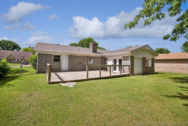 107 W 18th Street, Owasso, OK 74055