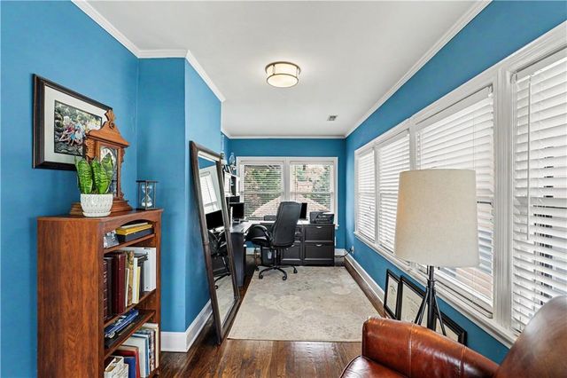 7225 Ward Parkway, Kansas City, MO 64114