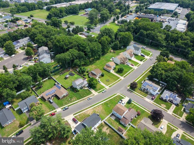 17 NEW CASTLE LN, Willingboro, NJ 08046