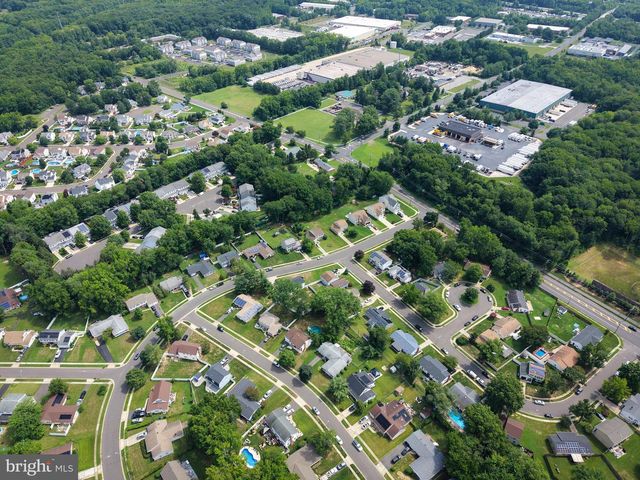 17 NEW CASTLE LN, Willingboro, NJ 08046