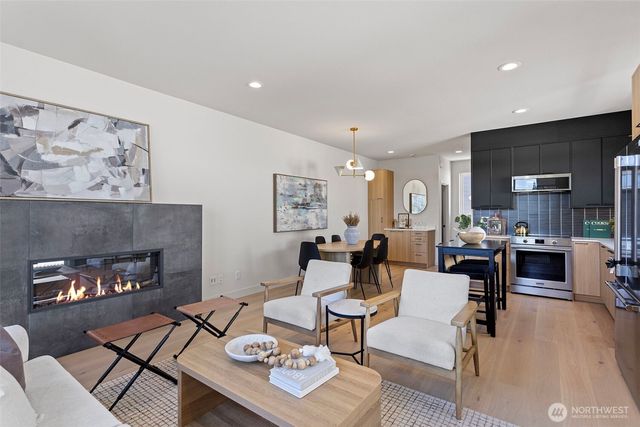 4430 Dayton Avenue N, Seattle, WA 98103