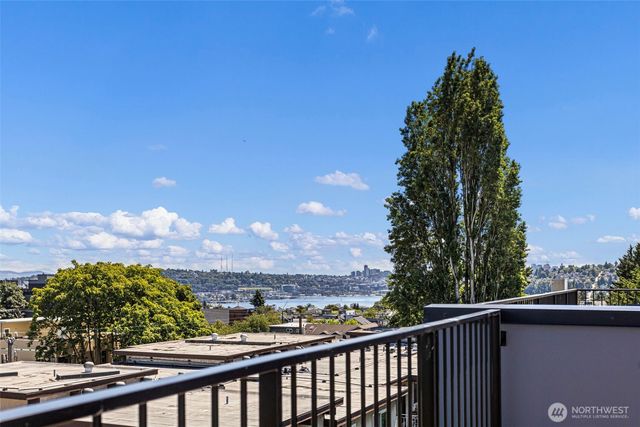 4430 Dayton Avenue N, Seattle, WA 98103